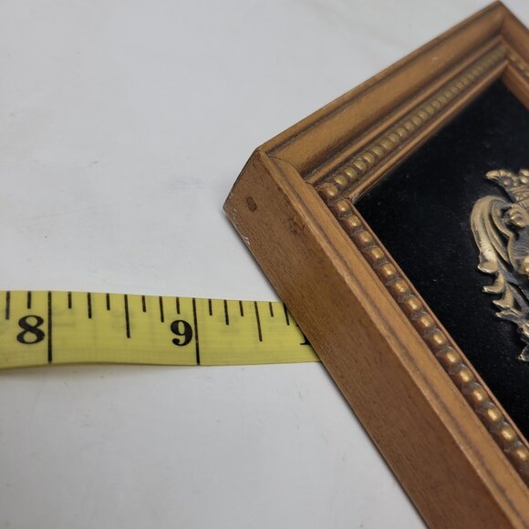 Vintage 60-70s Ornate Wall Plaque Crest Velvet Bronze Set MCM Whimsigoth Trinket - Picture 7 of 7